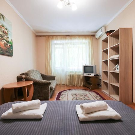 Апартаменти Неподалік Трц Гулівер, М. Палац Спорту 基輔 外观 照片